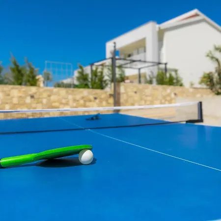 Laura By Interhome *