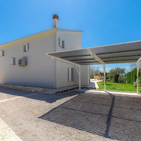 Villa Laura By Interhome