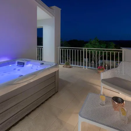 Laura By Interhome Villa Koromačno