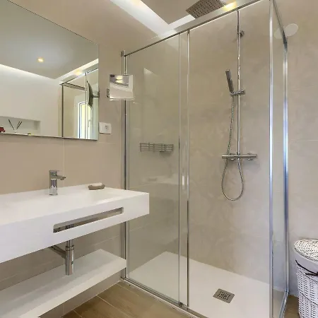 Вилла Laura By Interhome Коромачно