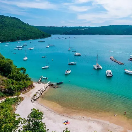 Laura By Interhome *