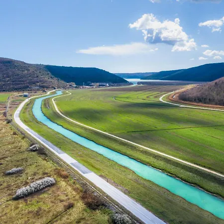 Laura By Interhome *